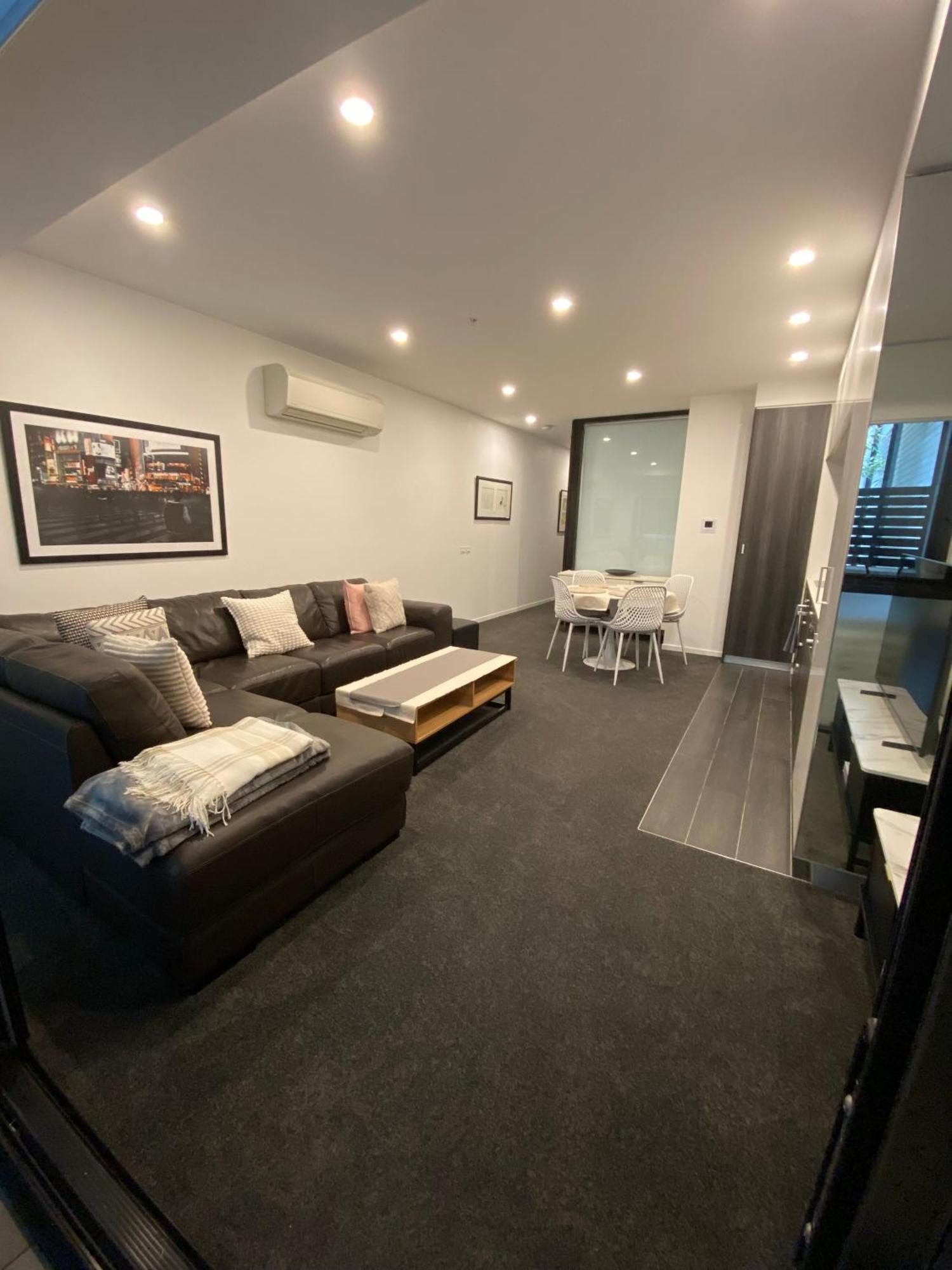 Modern Quiet 1 & 2 Bed Apt Opposite Albert Park Melbourne Dış mekan fotoğraf